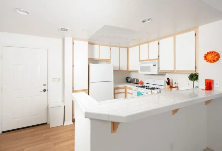 2 Bedrooms Apartment