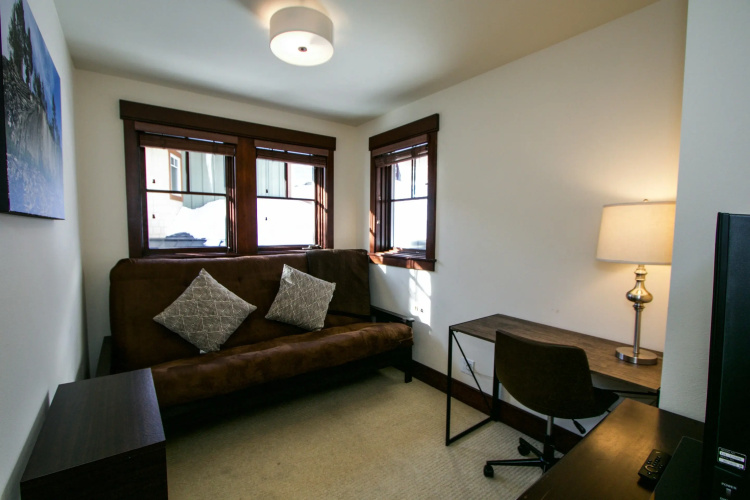 Juniper Crest #25 Condo