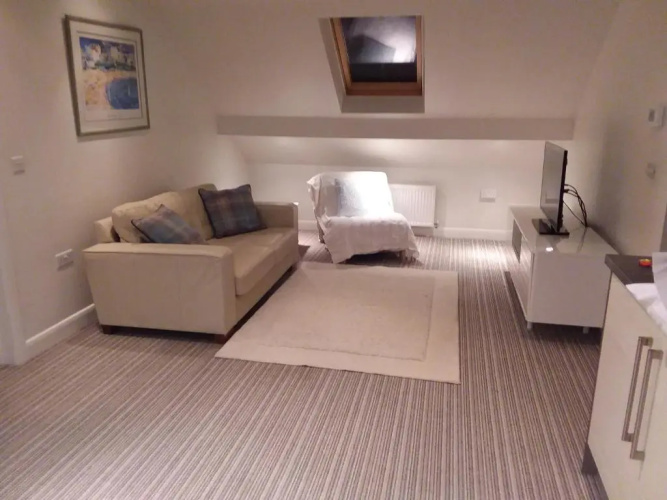 Kneese Loft
