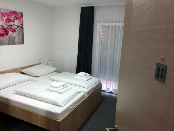 Hostel Mali Pariz