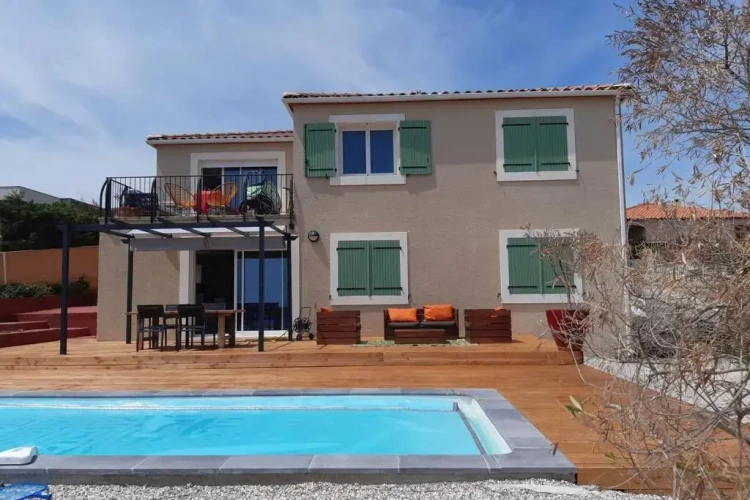 3 Bedrooms Apartment