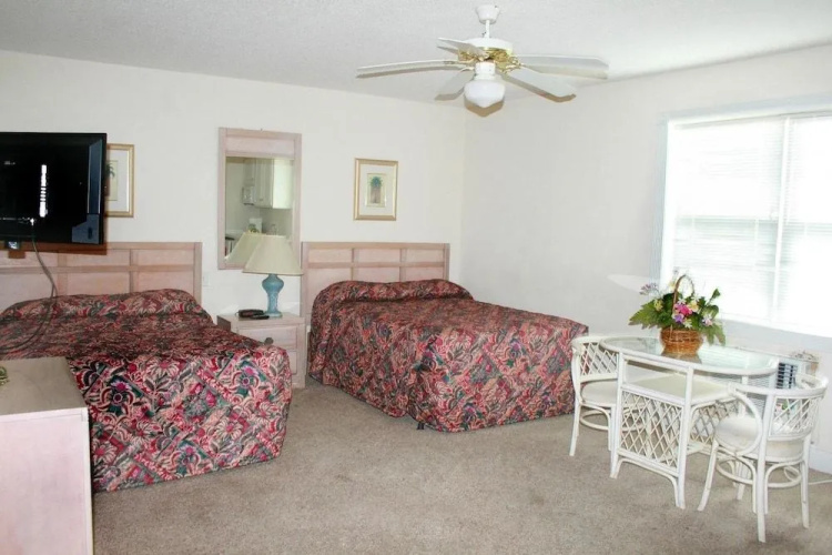 1005l Home by Redawning