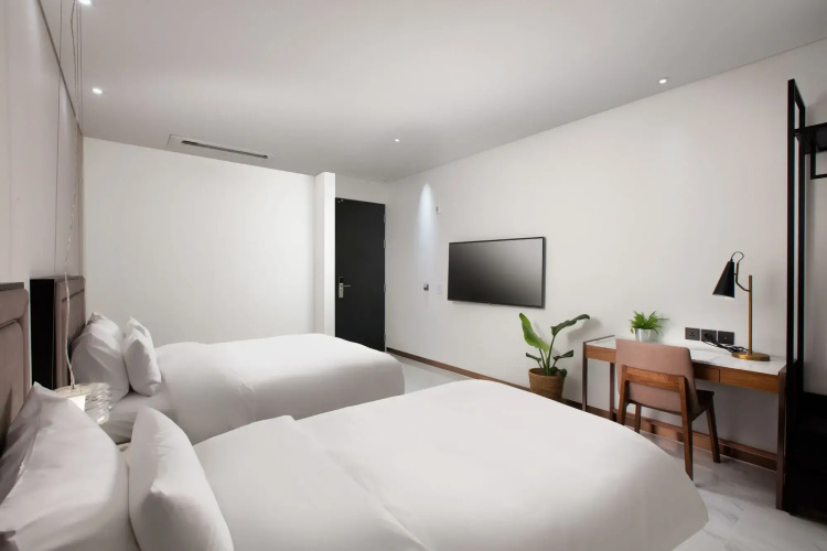 N Bridge Hotel