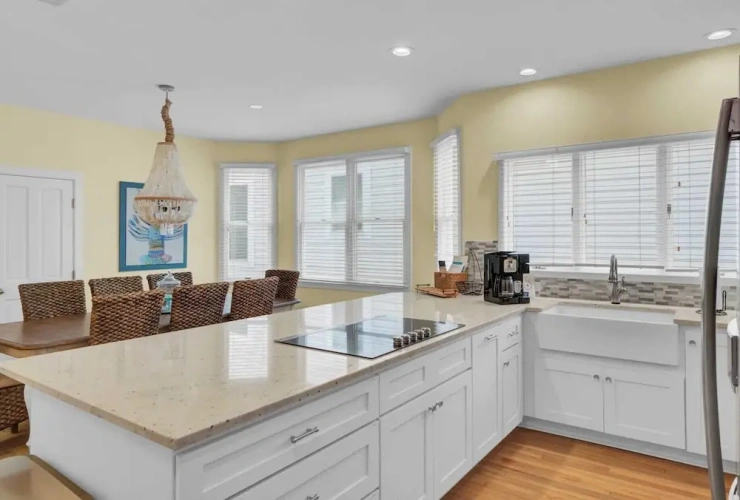 4 Bedrooms Cottage