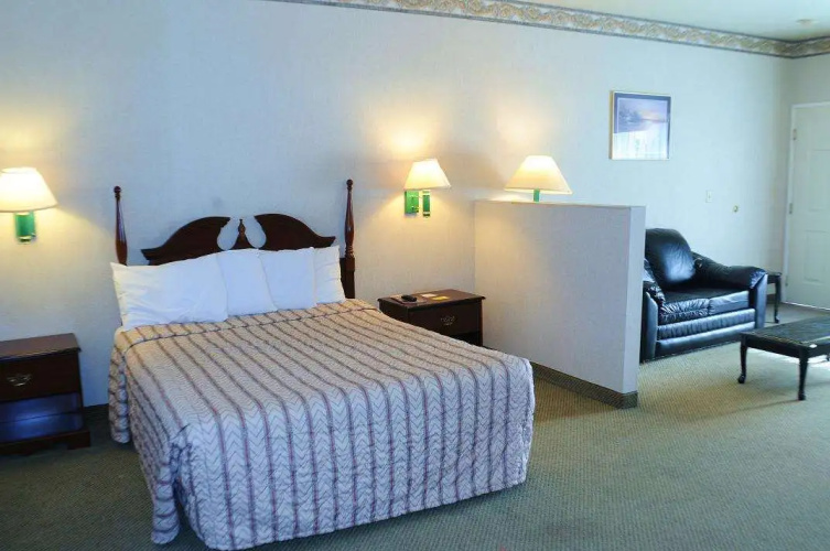 Mid City Inn and Suites