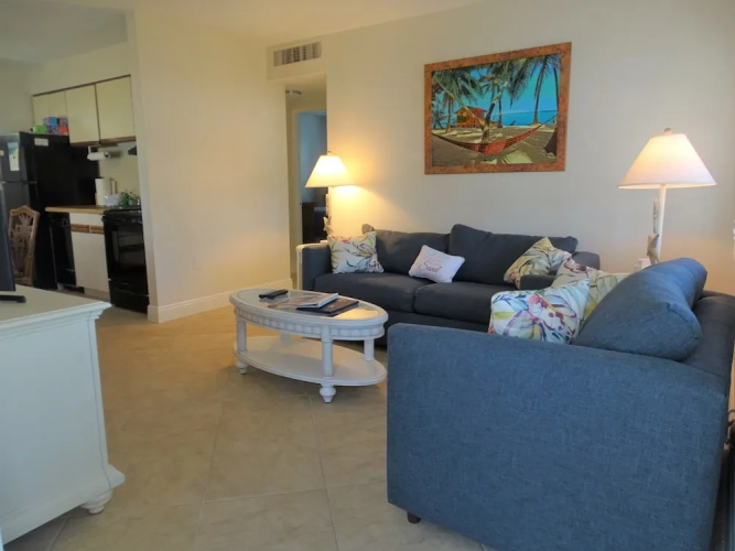 Aloha Kai - Unit 3 2 Bedrooms 1 Bathroom Apts