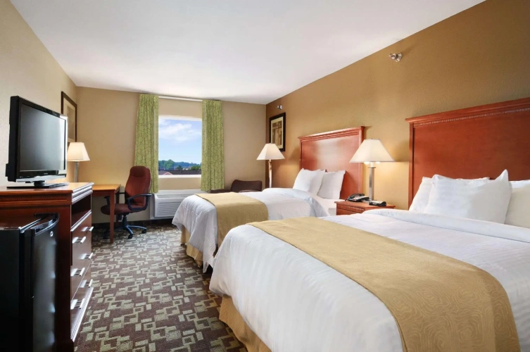 Standard Quadruple room