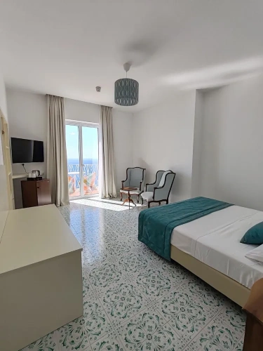 Classic Double room with balcony and with sea view