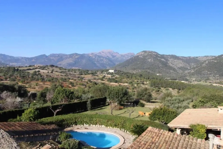 3 Bedrooms Villa