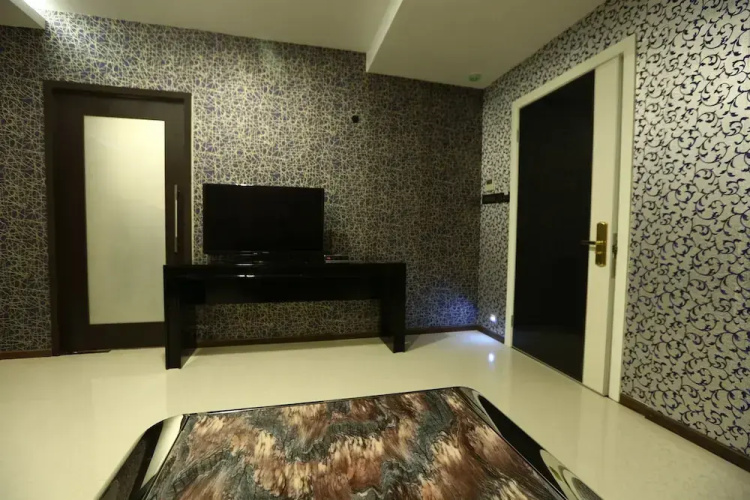 Million Day Mayiladuthurai Hotel