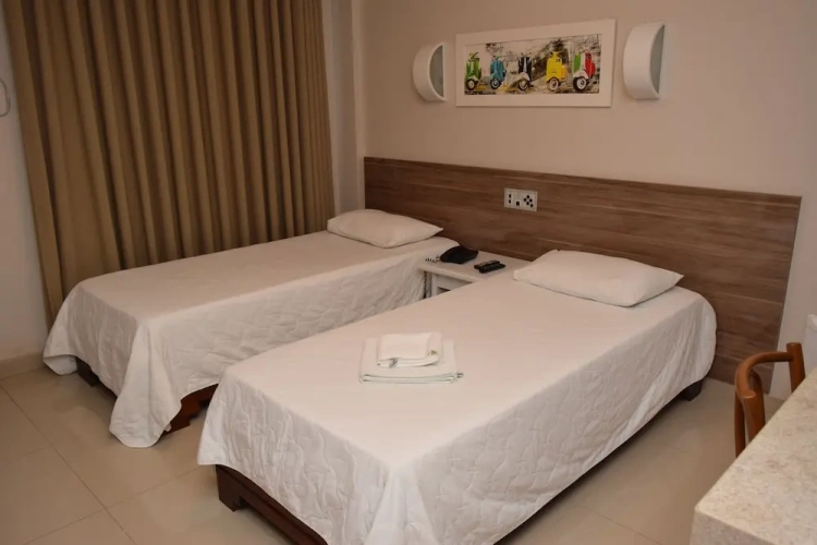 Standard Triple room