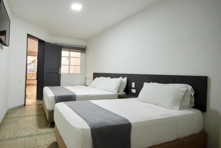Standard Triple room