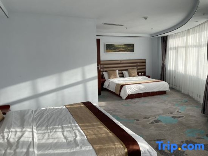 Deluxe Suite