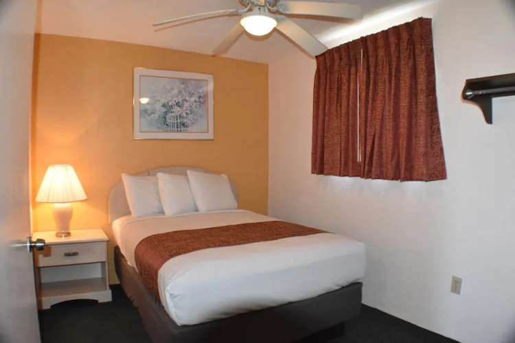 Blue Water Motel