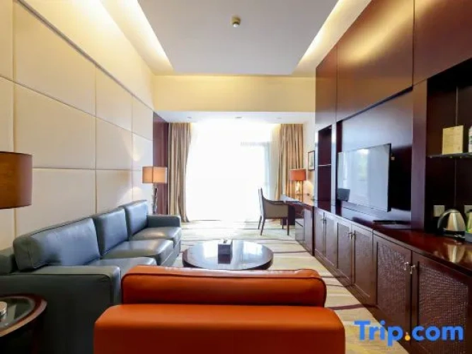 Deluxe Double Suite