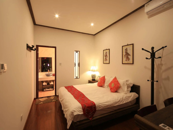 The Great Wall Courtyard Hostel