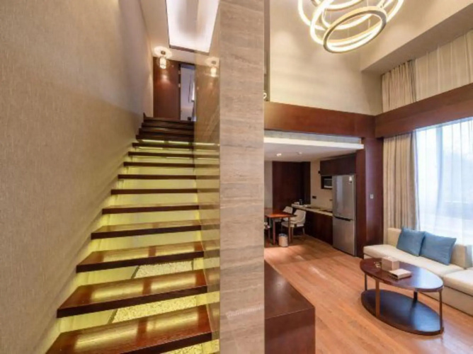Begonia Hotel