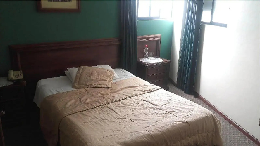 Colony Inn Hotel