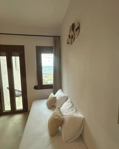 KYNTHIA seaview apartments