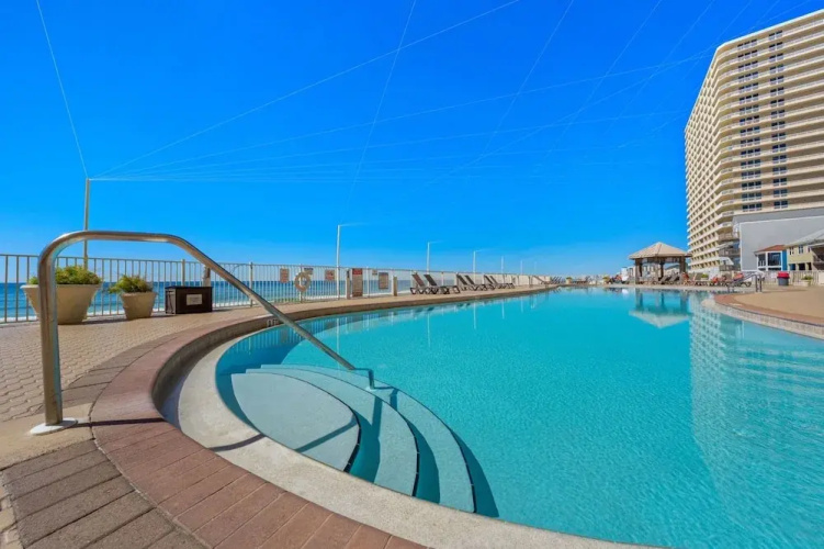 Treasure Tides3br Beachfront Corner Unit Sleeps 8 With Stunning Gulf Views!