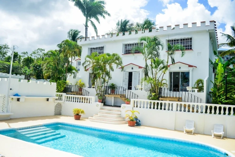 1 Bedroom Apartment with balcony