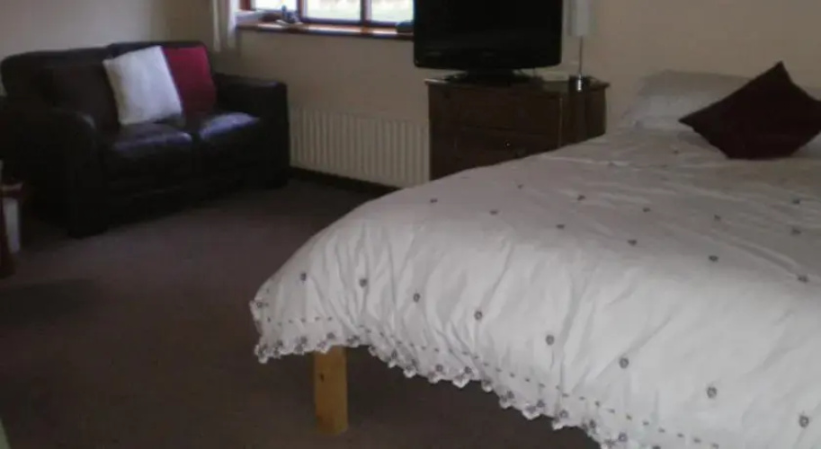 Isles Field Barn Bed and Breakfast