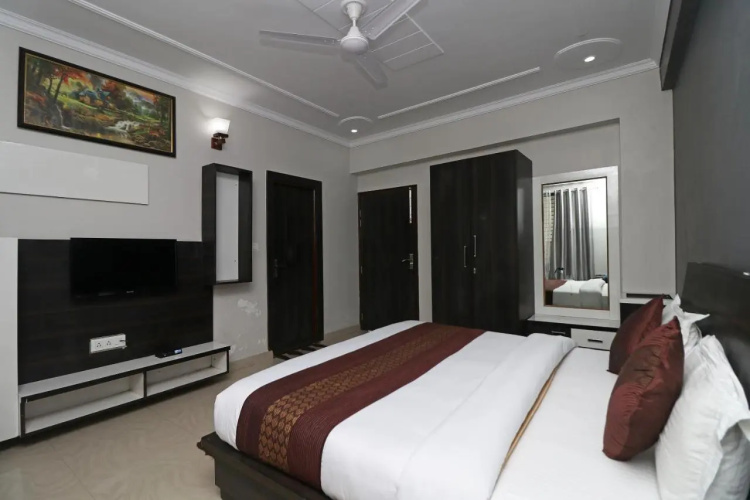 Royal Residency