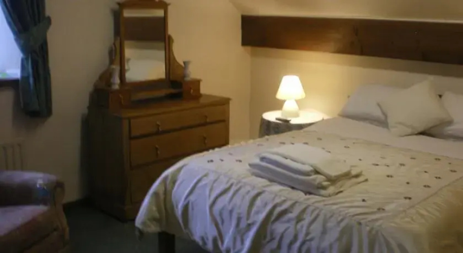 Isles Field Barn Bed and Breakfast