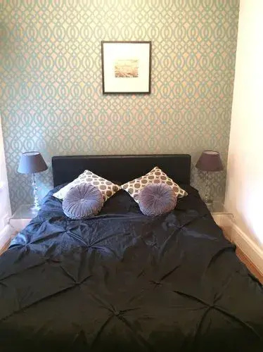 Trafalgar Square Apartments