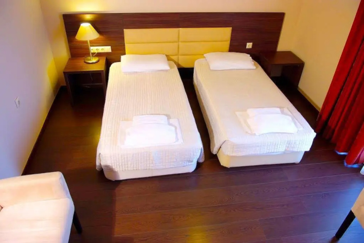 Plotini Hotel