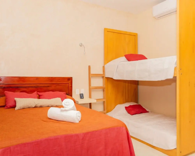 hotel y hostal nojoch che