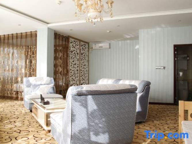 Quadruple Family Suite