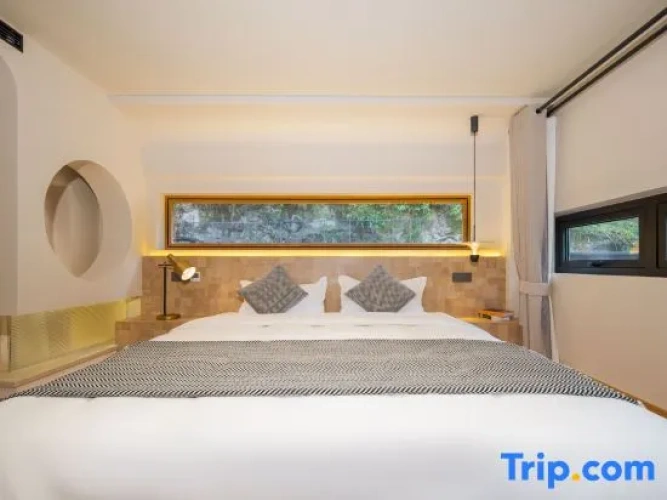 Family Suite with courtyard view
