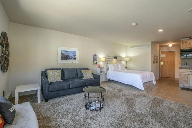 Edgewater 1436