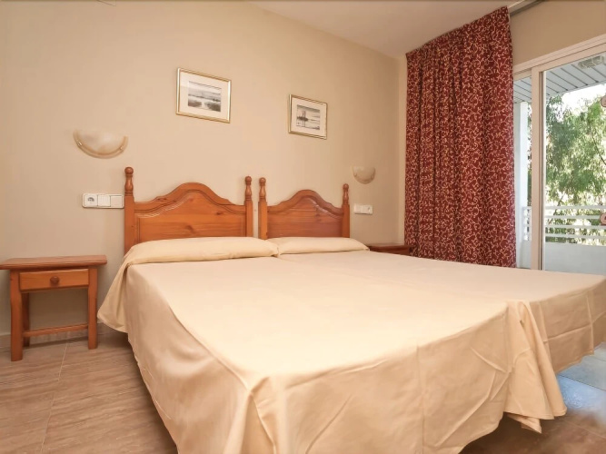 Apartamentos Royal 35