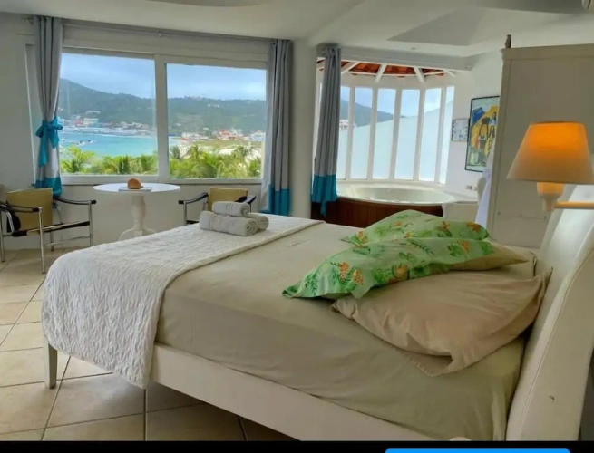 Grand room