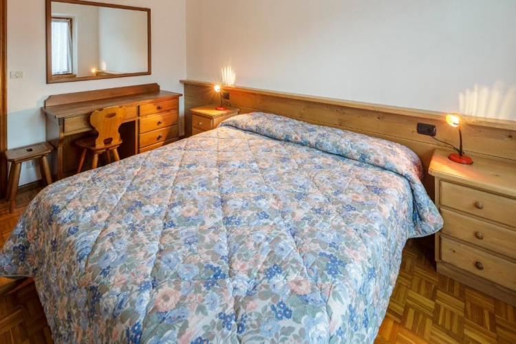 3 Bedrooms Apartment
