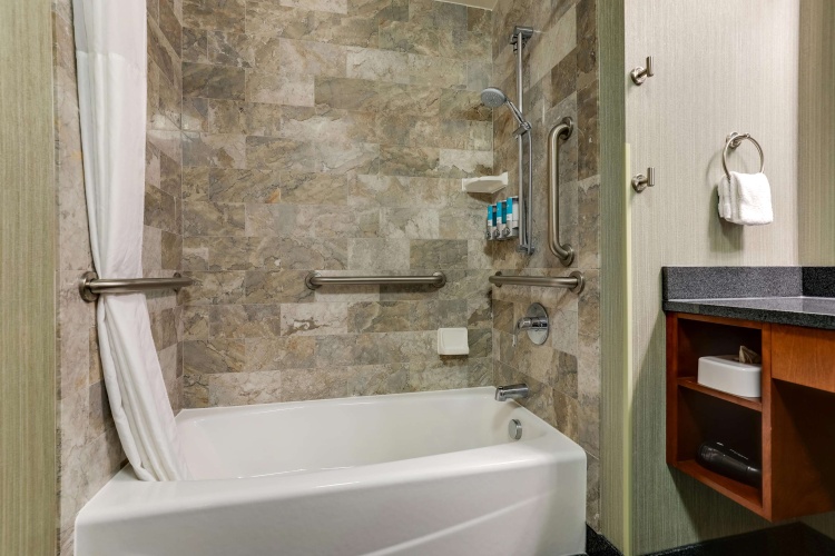 2 Bedrooms Quadruple Suite
