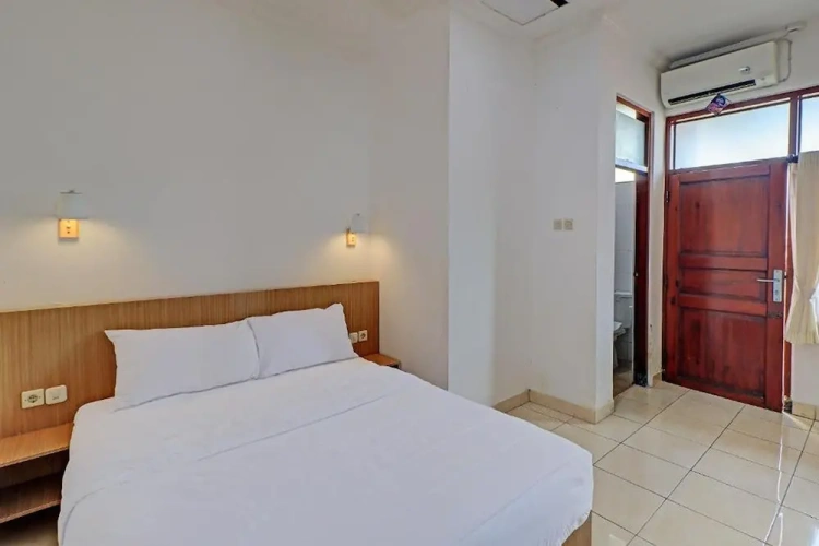 Standard Double room with city view