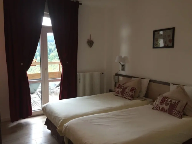 Classic Double room with balcony and with mountain view