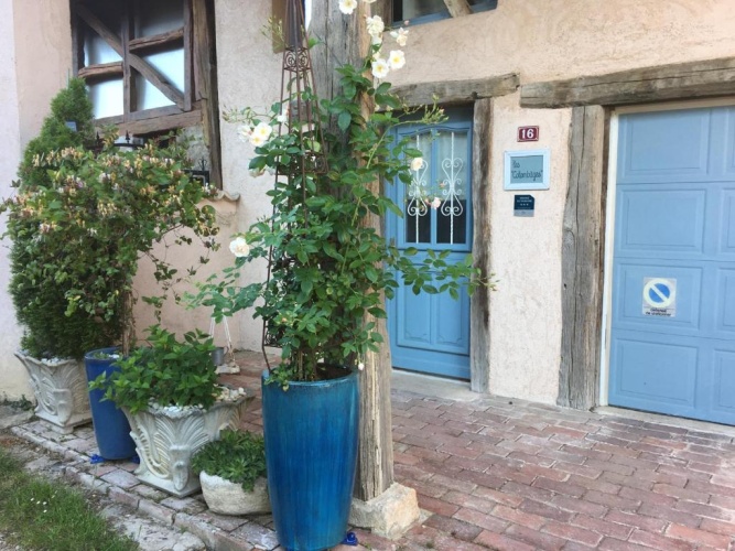 2 Bedrooms Cottage