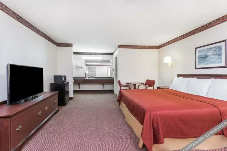Days Inn by Wyndham Royston