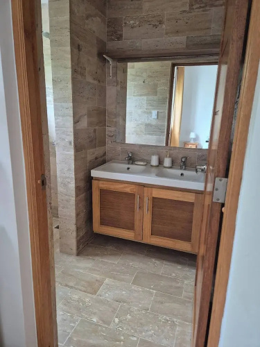 Large 3-bedroom Apartment