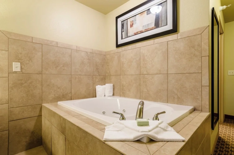 Standard Double Suite