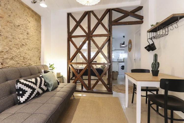 Golden Studio by Homing