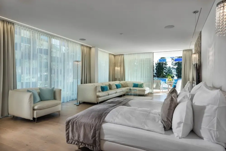 Prestige Suite