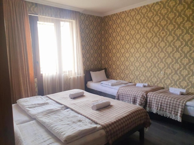 Standard Quadruple room with mountain view