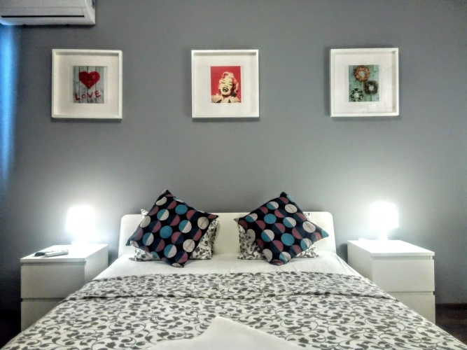 Central Bright Modern Studio