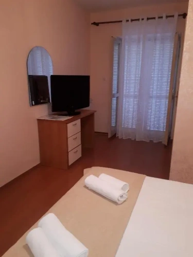 1 Bedroom Apartment with balcony