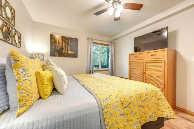 Accessible Branson Condo: Balcony + Lake Access!